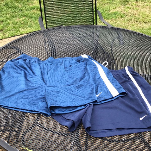 Nike shorts - Picture 1 of 5